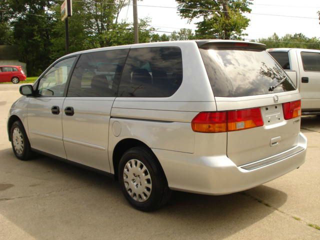 Honda Odyssey 2002 photo 2