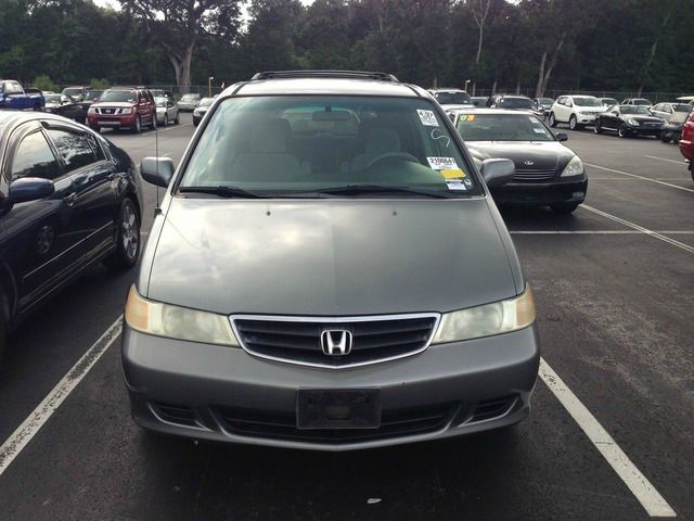 Honda Odyssey 2002 photo 2