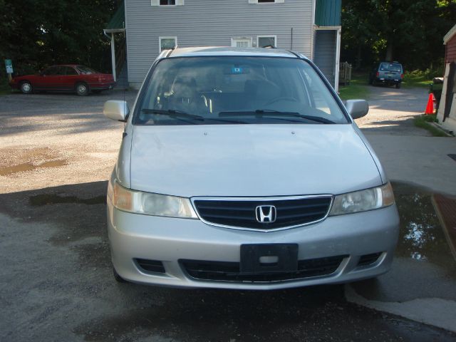 Honda Odyssey 2002 photo 2