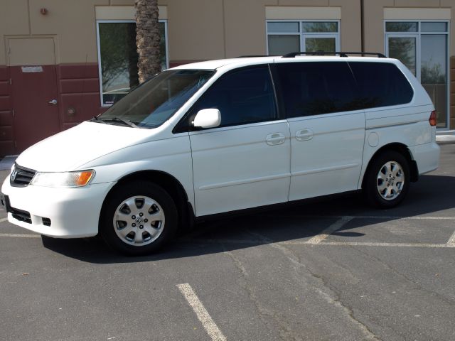 Honda Odyssey 2002 photo 2