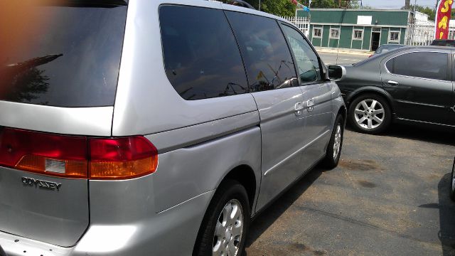 Honda Odyssey 2002 photo 2