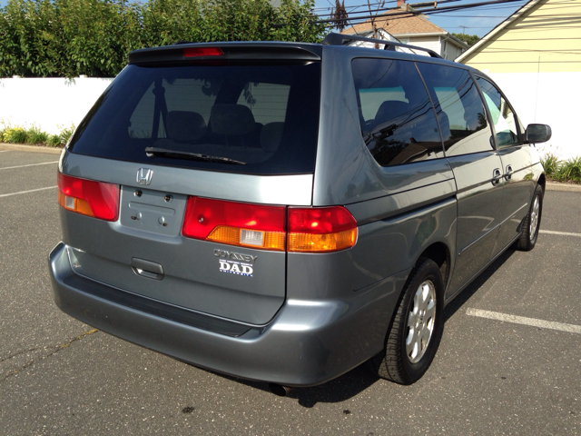 Honda Odyssey 2002 photo 2