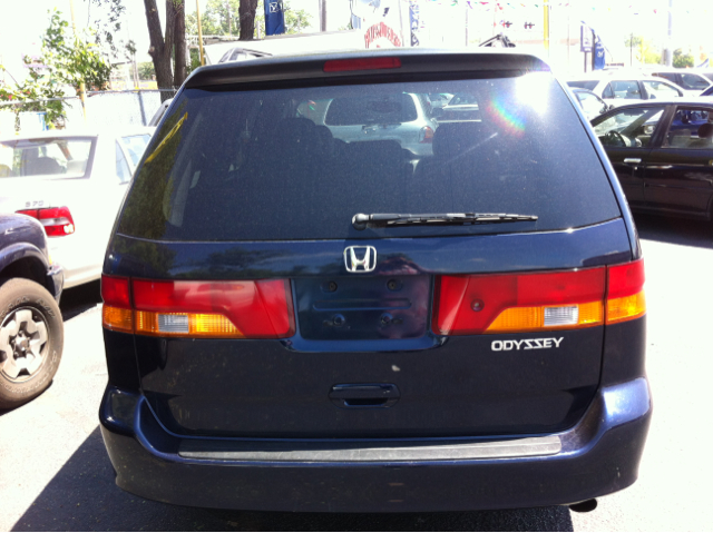 Honda Odyssey 2003 photo 1