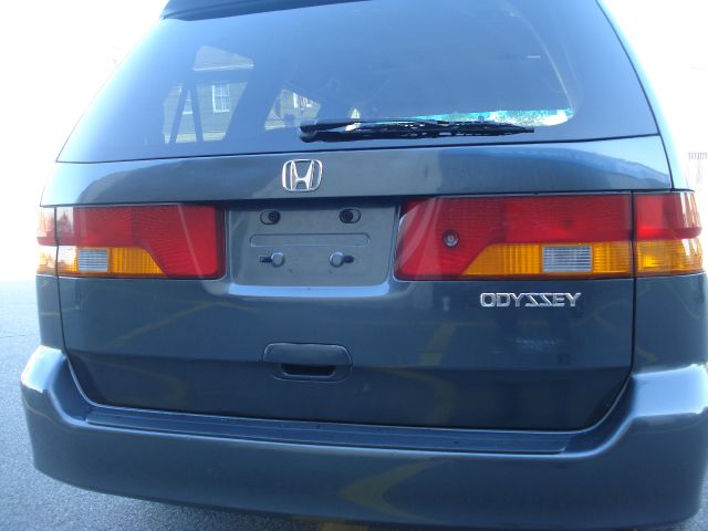 Honda Odyssey 2003 photo 1