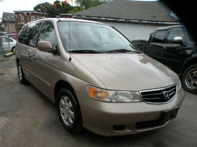 Honda Odyssey 2003 photo 3