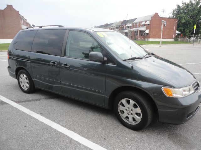 Honda Odyssey 2003 photo 2