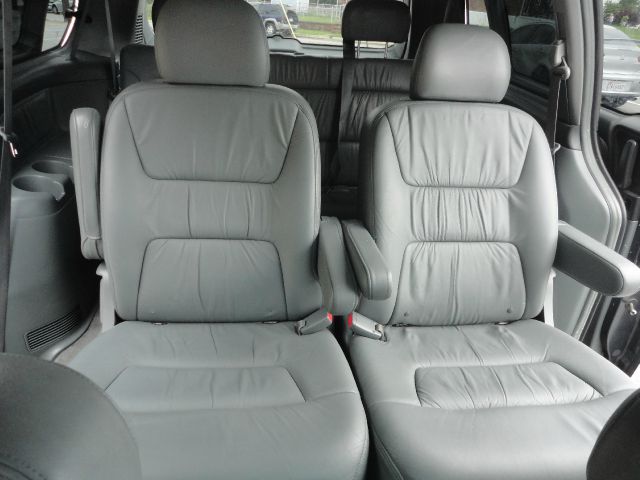 Honda Odyssey 2003 photo 3