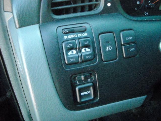 Honda Odyssey 2003 photo 7