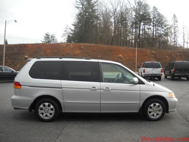 Honda Odyssey 2003 photo 3