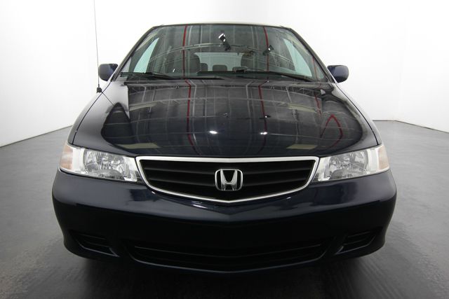 Honda Odyssey 2003 photo 2