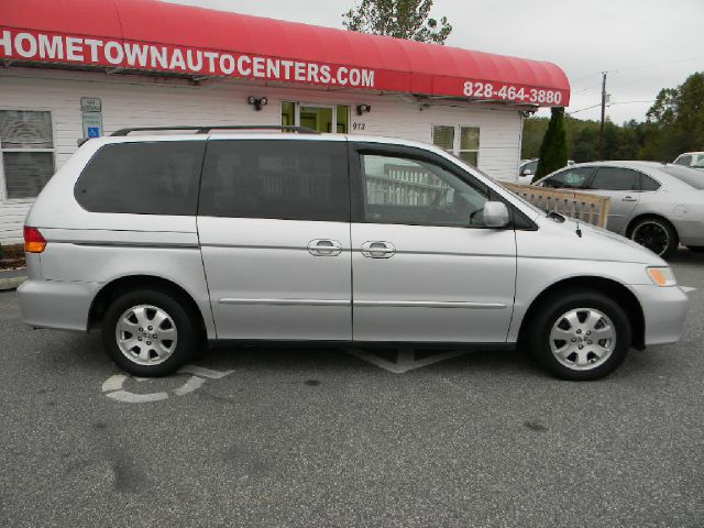 Honda Odyssey 2003 photo 1