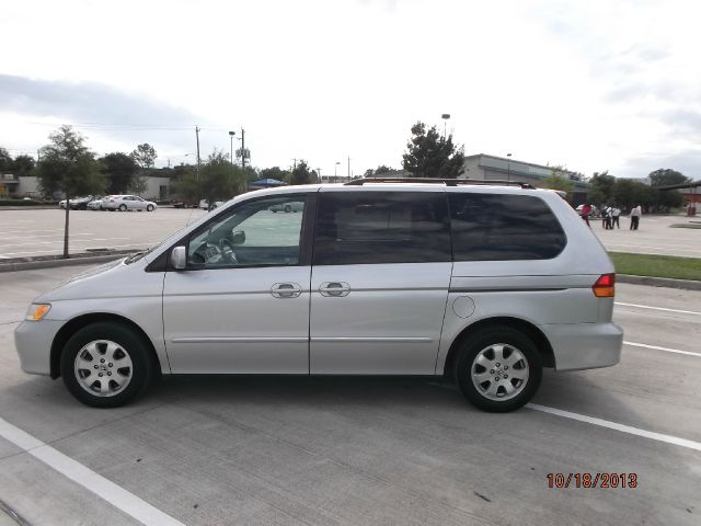 Honda Odyssey 2003 photo 2