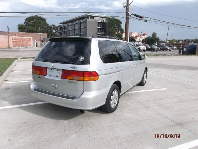 Honda Odyssey 2003 photo 3