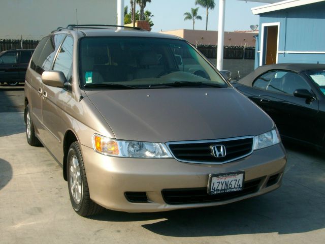 Honda Odyssey 2003 photo 1