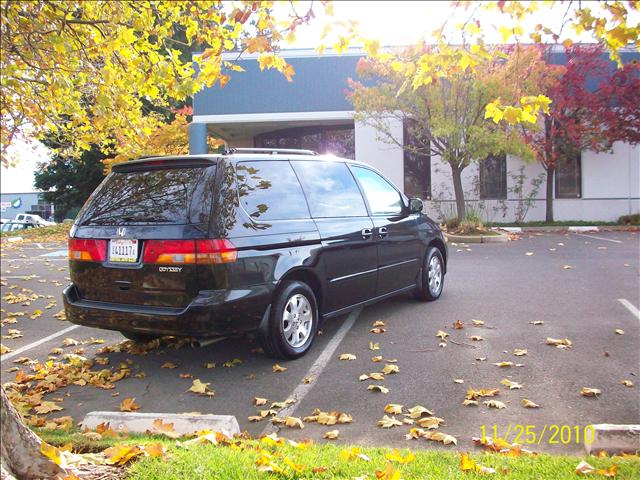 Honda Odyssey 2003 photo 3