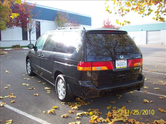 Honda Odyssey 2003 photo 4