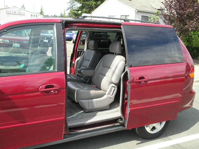 Honda Odyssey 2003 photo 2