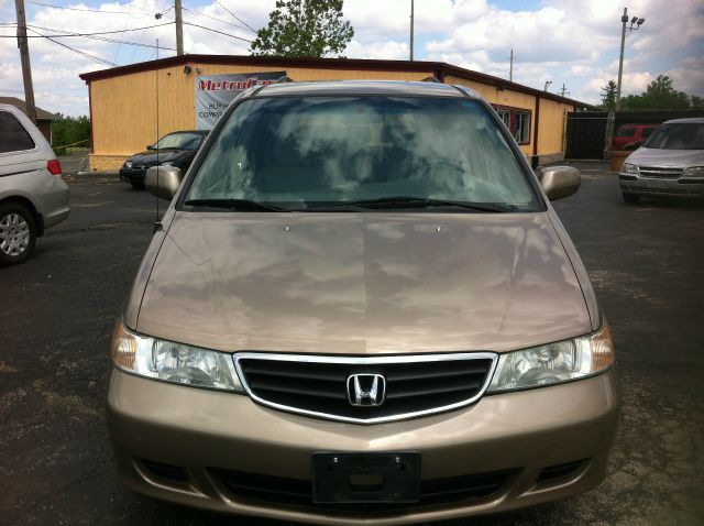 Honda Odyssey 2003 photo 3