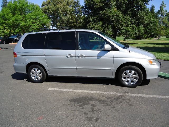 Honda Odyssey 2003 photo 1