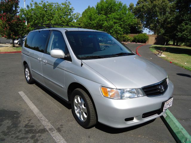 Honda Odyssey 2003 photo 3