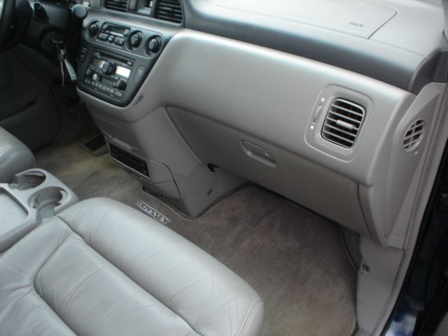 Honda Odyssey 2003 photo 6