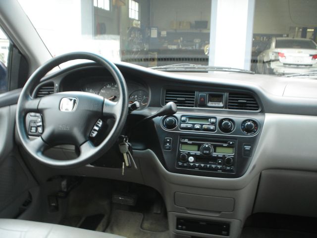 Honda Odyssey 2003 photo 7