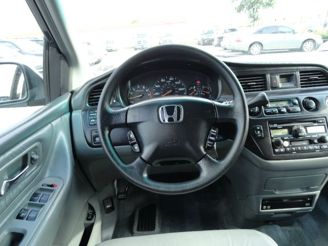 Honda Odyssey 2003 photo 20