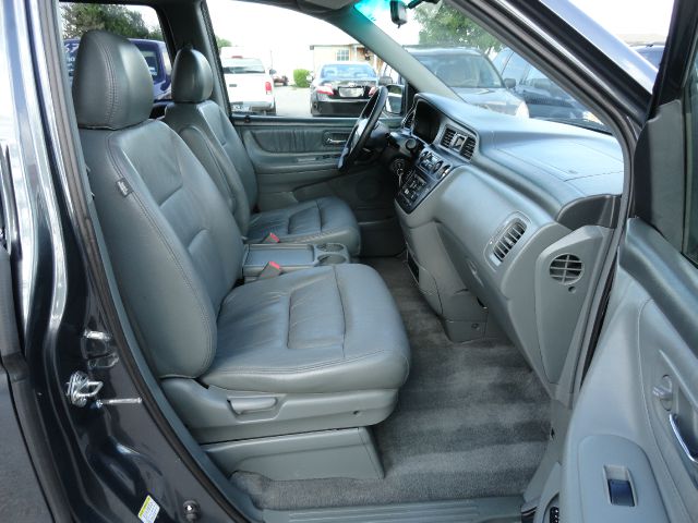 Honda Odyssey 2003 photo 3