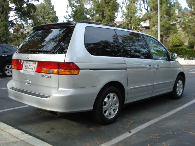 Honda Odyssey 2003 photo 1