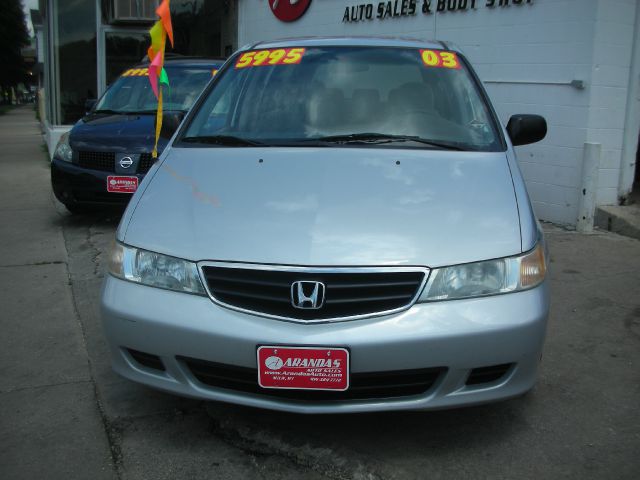 Honda Odyssey 2003 photo 3