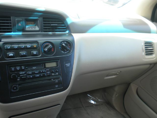 Honda Odyssey 2003 photo 1