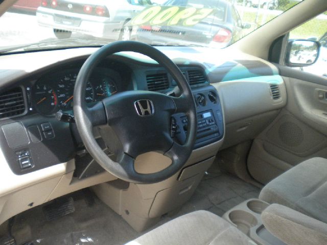 Honda Odyssey 2003 photo 7