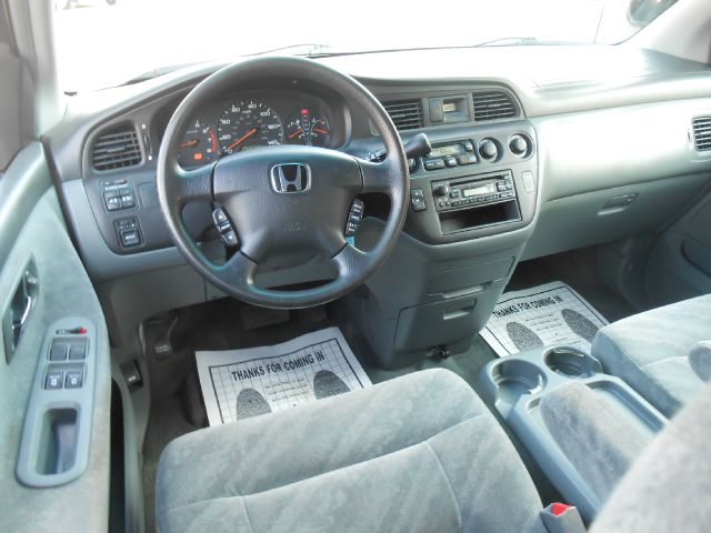 Honda Odyssey 2003 photo 4