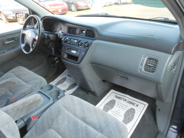 Honda Odyssey 2003 photo 6