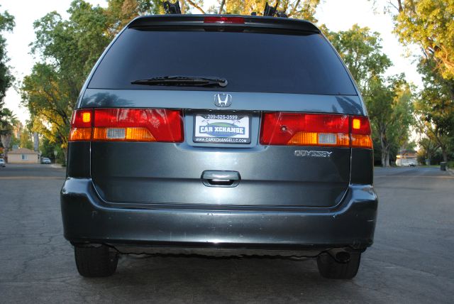 Honda Odyssey 2003 photo 1