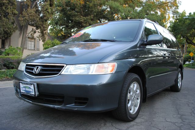 Honda Odyssey 2003 photo 3