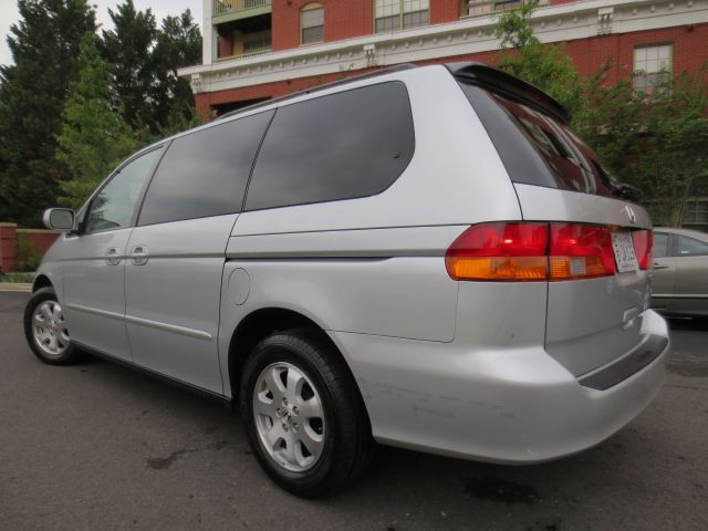 Honda Odyssey 2003 photo 1