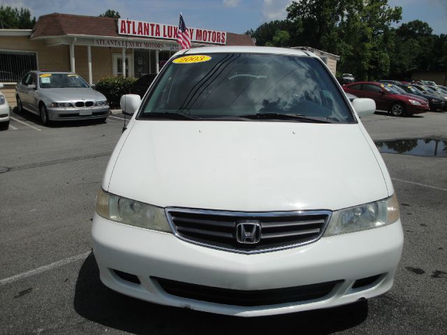 Honda Odyssey 2003 photo 2