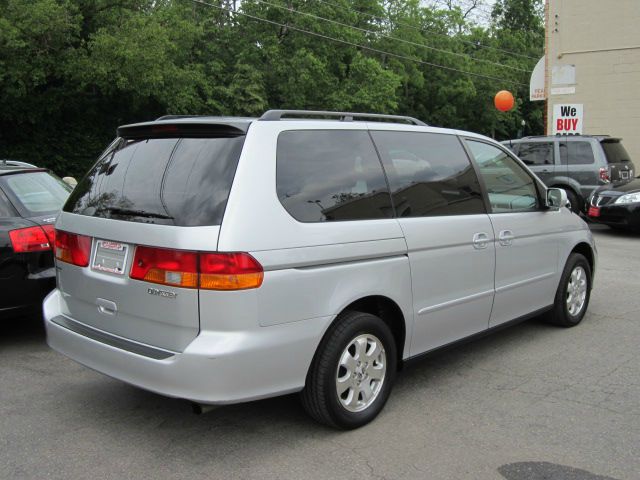 Honda Odyssey 2003 photo 3