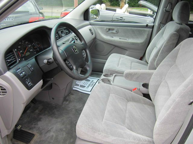 Honda Odyssey 2003 photo 7