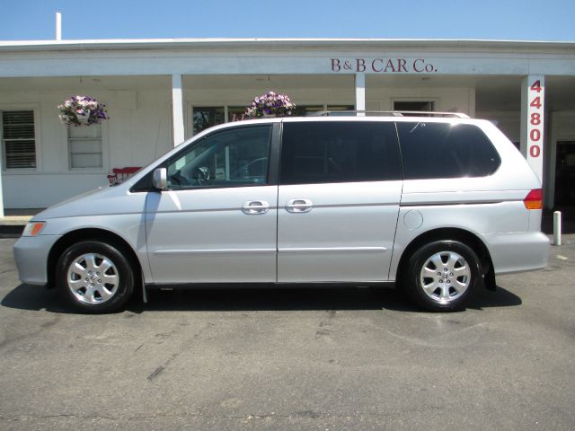 Honda Odyssey 2003 photo 2