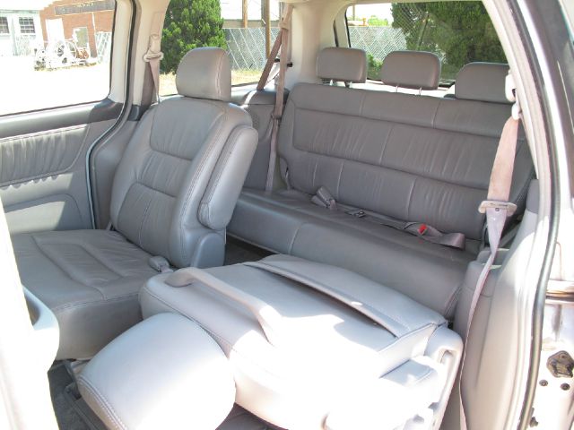 Honda Odyssey 2003 photo 1