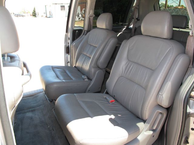 Honda Odyssey 2003 photo 2