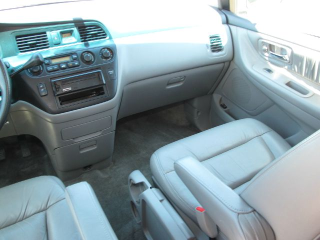 Honda Odyssey 2003 photo 26