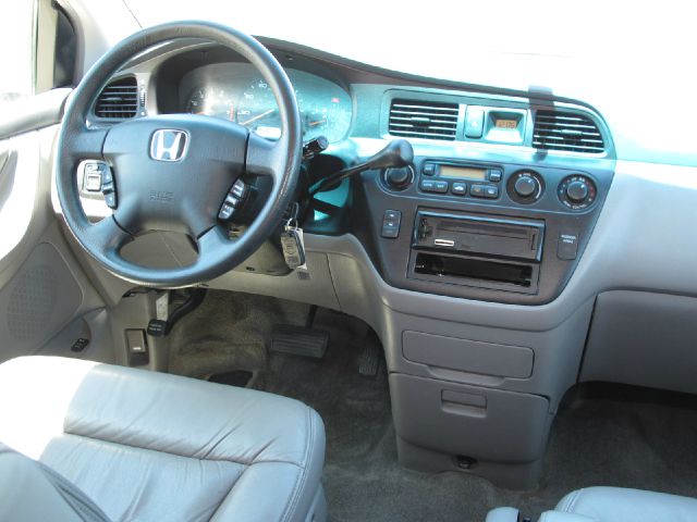 Honda Odyssey 2003 photo 7