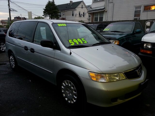 Honda Odyssey 2003 photo 2