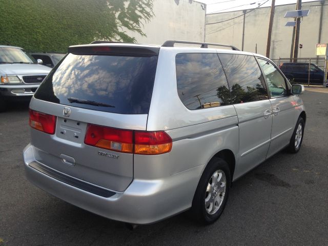 Honda Odyssey 2003 photo 3