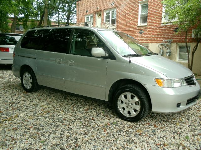 Honda Odyssey 2003 photo 1