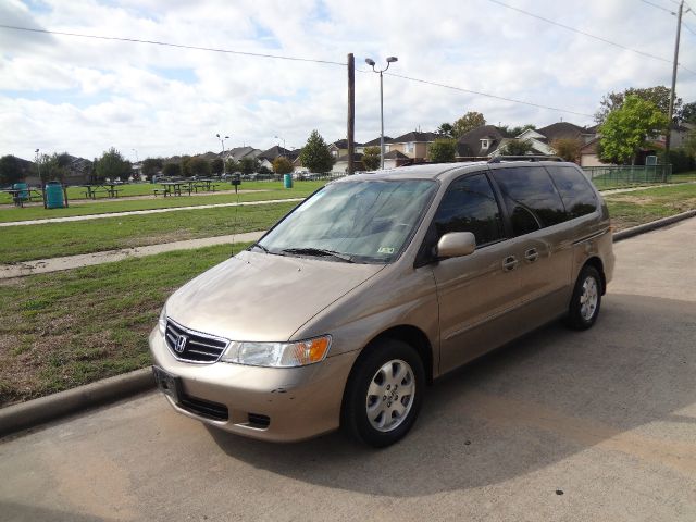 Honda Odyssey 2003 photo 2