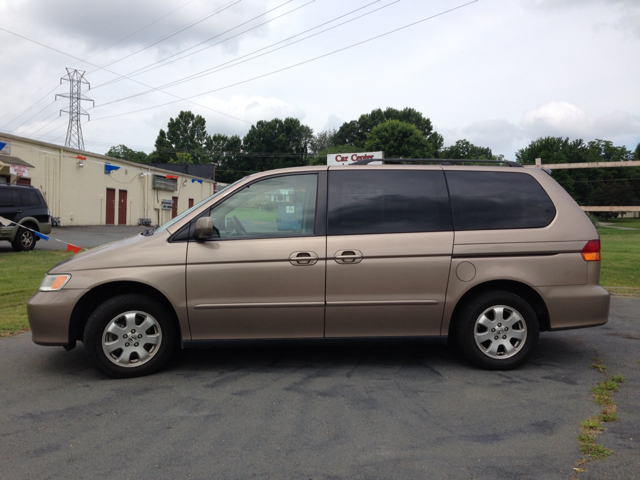 Honda Odyssey 2003 photo 2